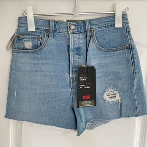 Levi’s Ribcage Short